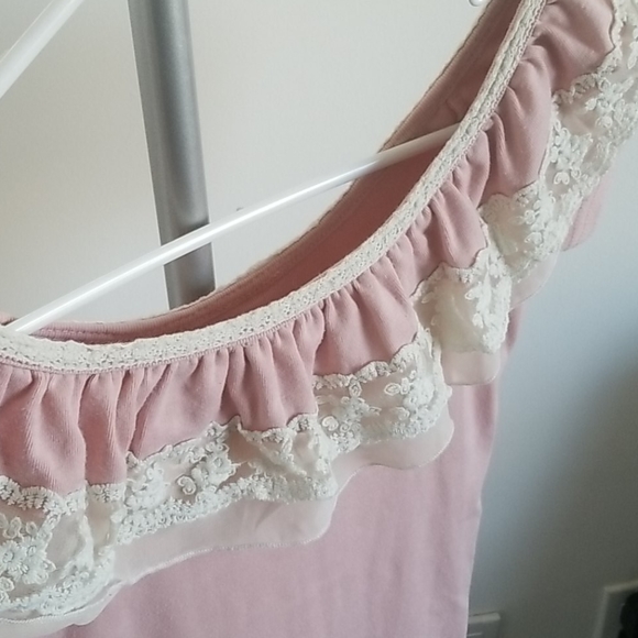 Pink lace collar ruffle shirt - Picture 3 of 9